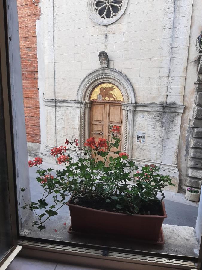 Alloggi Piazza Umberto Primo Pacentro Exterior foto